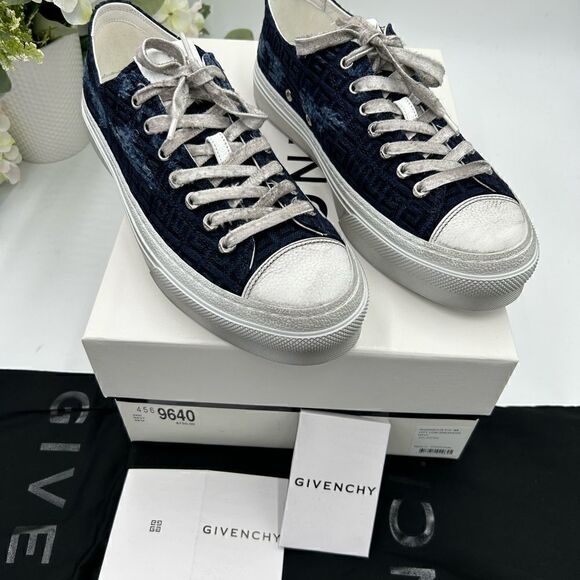 Men’s Givenchy four G navy distressed city sneakers size 43, made in Italy - Picture 3 of 11